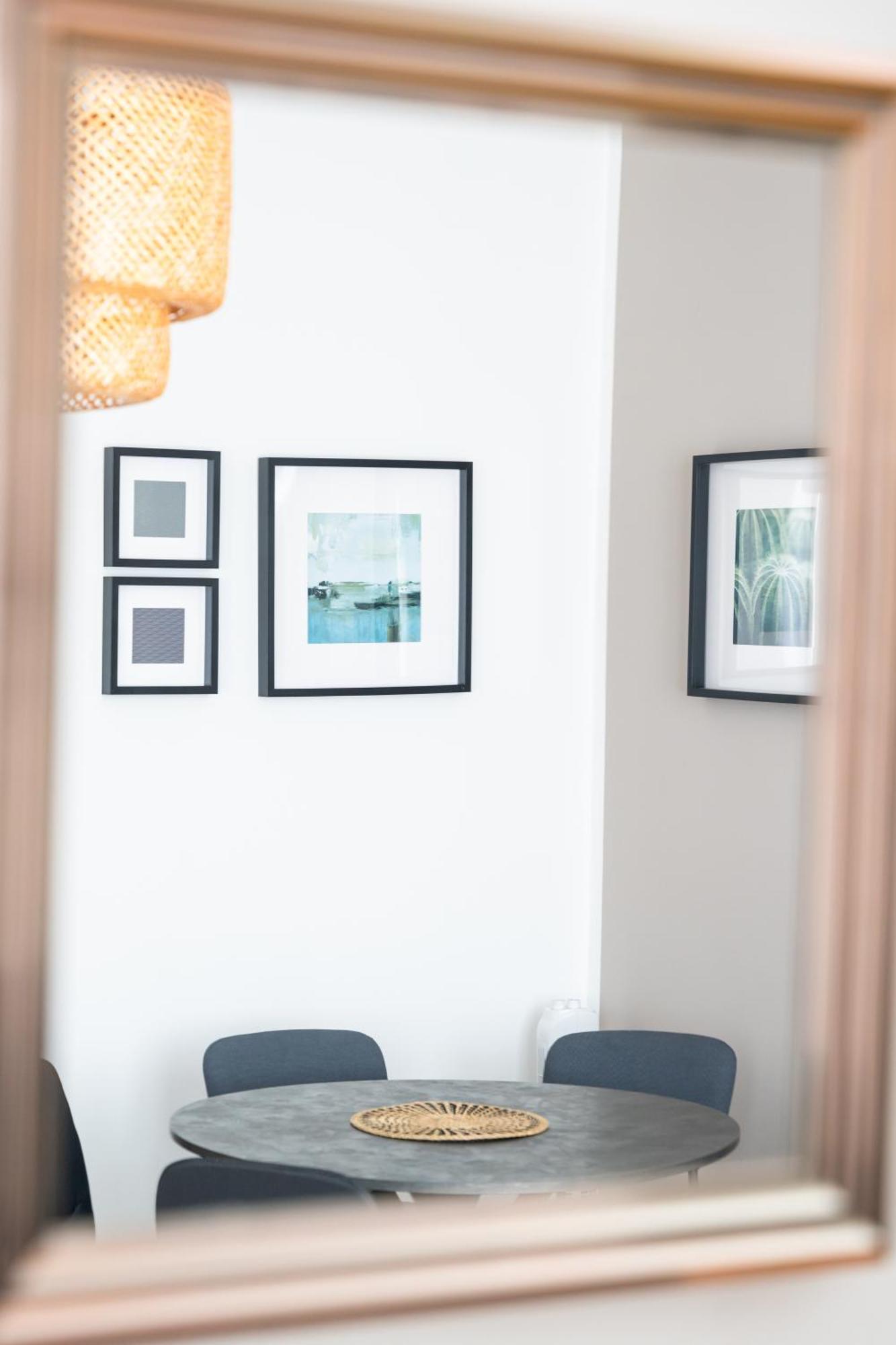 Apartament 1110 *