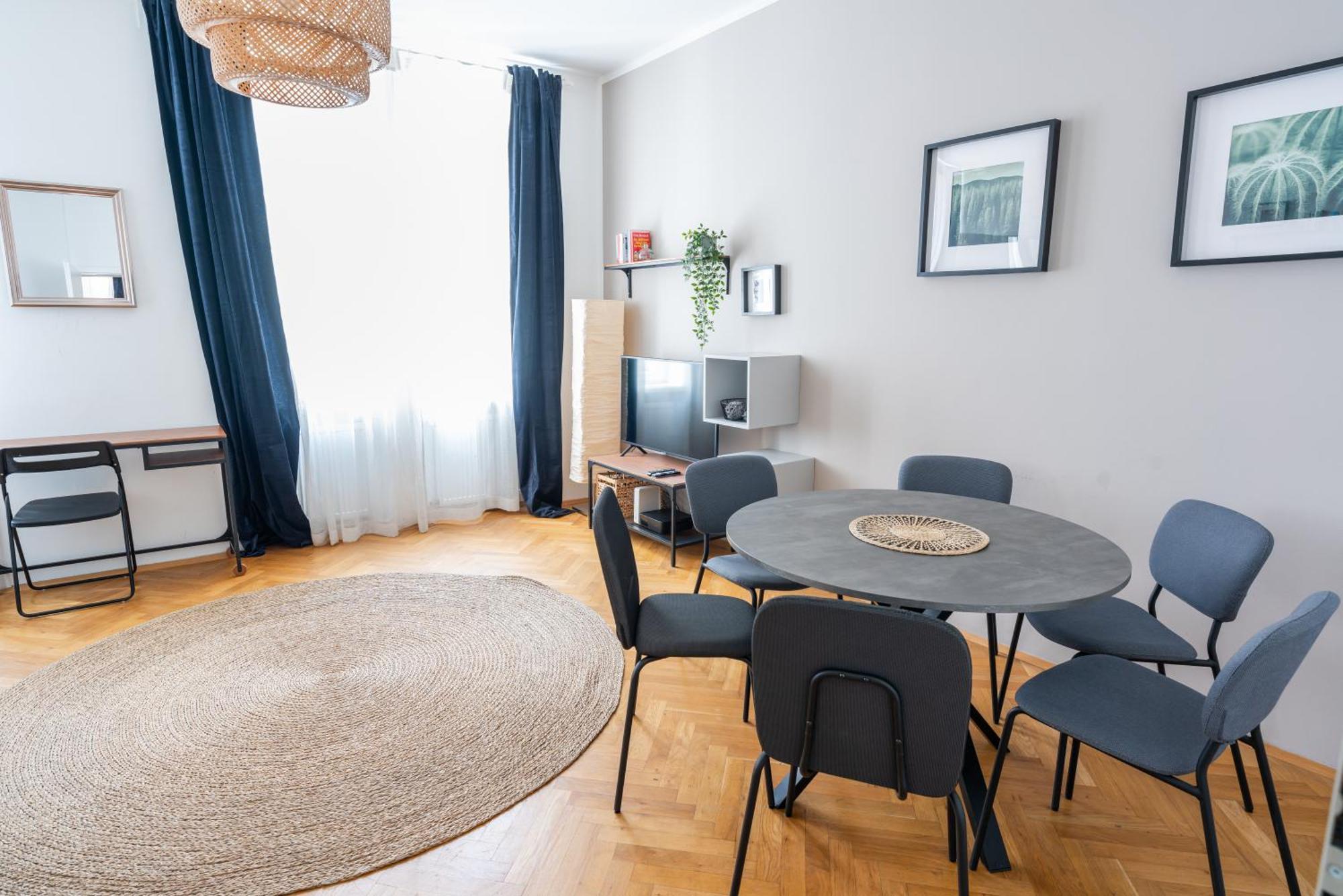 1110 Apartament *